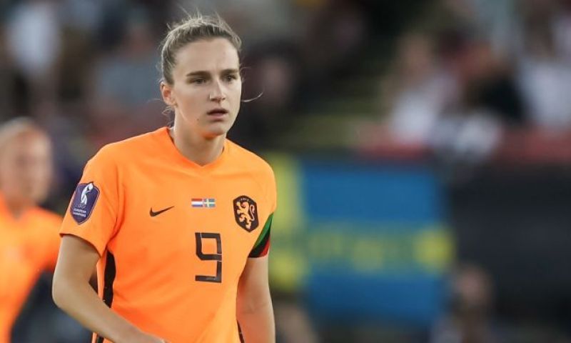 Slecht nieuws voor Jonker: WK in gevaar voor Miedema door ernstige knieblessure