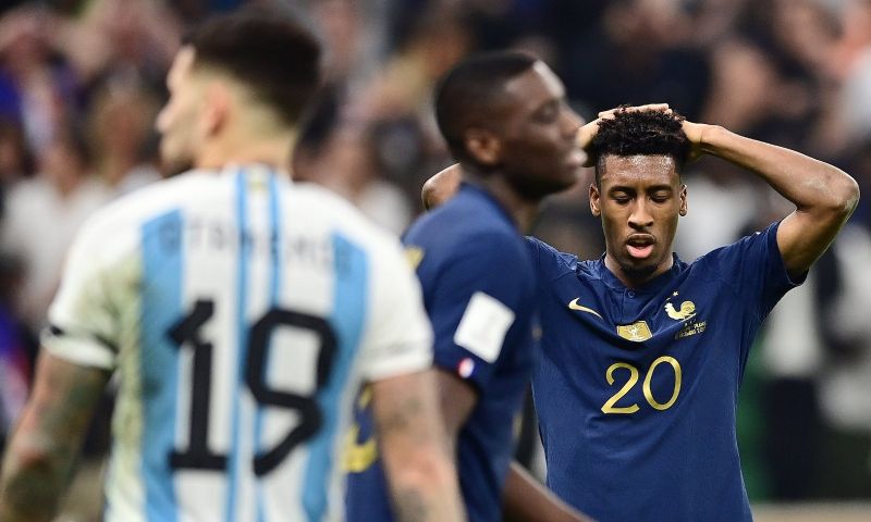 Bayern veroordeelt racistische geluiden aan Coman met klem