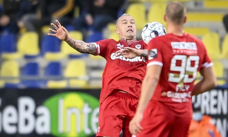 nainggolan op straat gezet na reeks incidenten