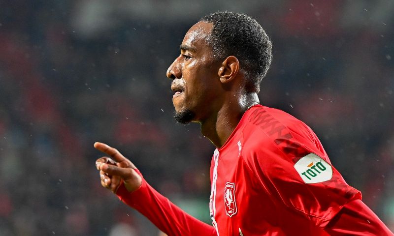 joshua brenet vertrekt volgend jaar bij FC Twente