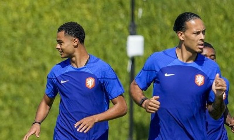 'Van Dijk trok Gakpo met gesprek over de streep, Man U haakte af na bod Liverpool'