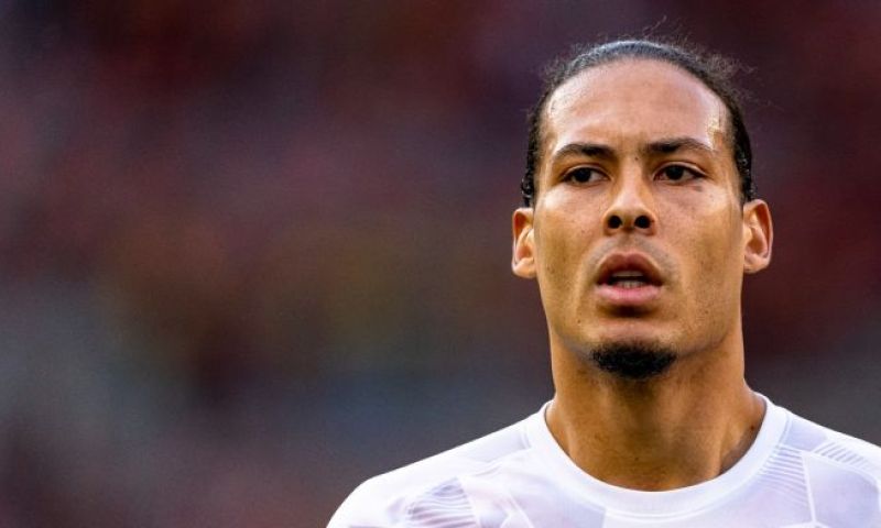Jürgen Klopp ziet Virgil van Dijk langer aan de kant staan dan gedacht