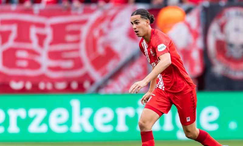 Feyenoord meldt zich bij Twente