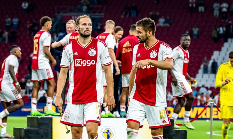 Alfred Schreuder verdenkt Daley Blind ervan de boel te hebben gesaboteerd bij Ajax