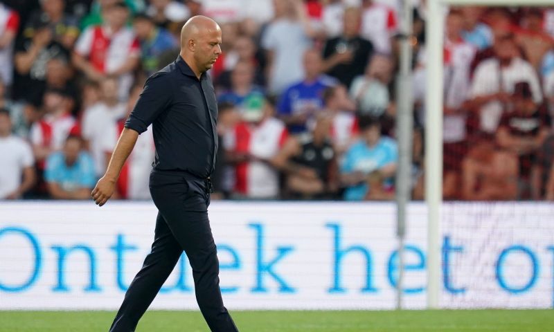 'Wieffer niet op tijd fit voor Feyenoord, Slot schuift in elftal vol afwezigen'   