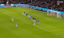 Thumbnail for article: Mahrez bewijst zijn specialiteit: weergaloze vrije trap tegen Chelsea, City leidt