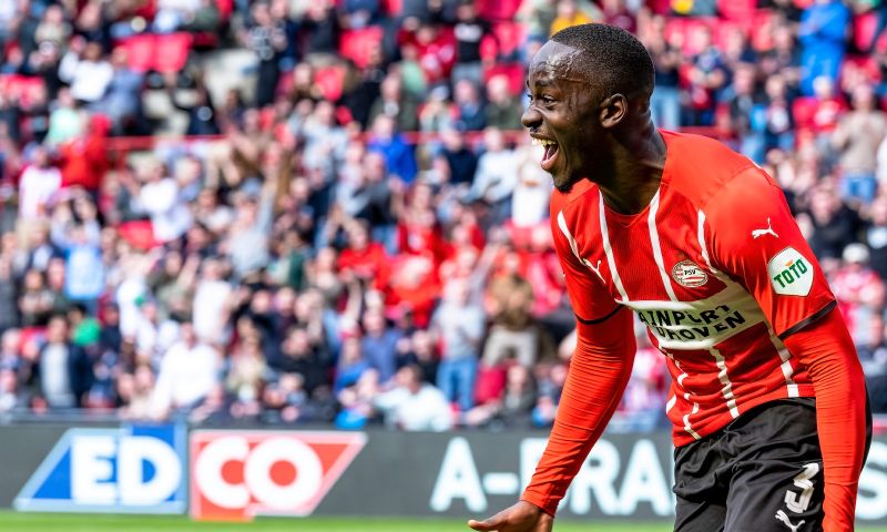 Teze verbaasd na niet gegeven penalty : 'Helaas ziet de scheidsrechter het ander'