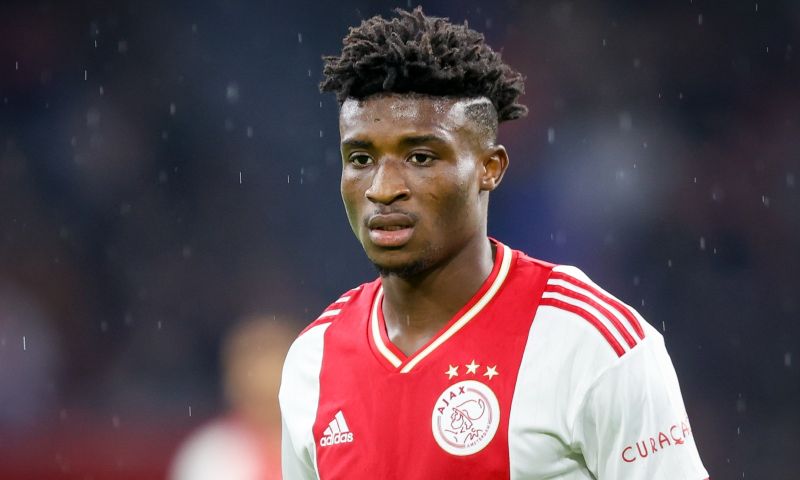 Andy van der Meijde en Wesley Sneijder zien een groot probleem ontstaan bij Ajax