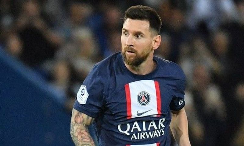 Lionel Messi werd met applaus ontvangen en maakte en doelpunt voor PSG