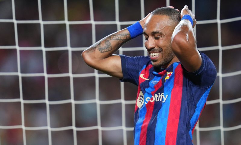 barcelona kijkt voorzichtig naar terugkeer van aubameyang