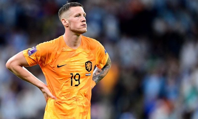 Geen United-debuut tegen City: 'Zijn dichtbij, maar Weghorst is niet beschikbaar'