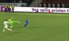 Thumbnail for article: Donkerrood voor Ronald Koeman jr.: doelman komt invliegen met tackle op kniehoogte