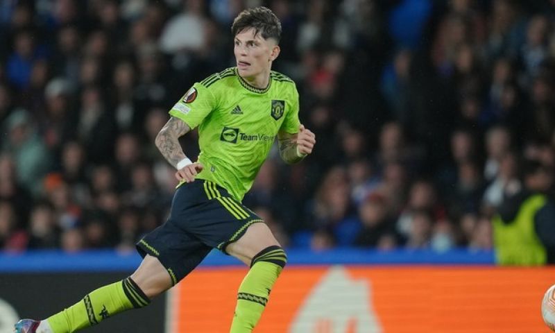 Ten Hag lovend over doorgebroken talent: 'Individuele klasse maakt echt verschil'