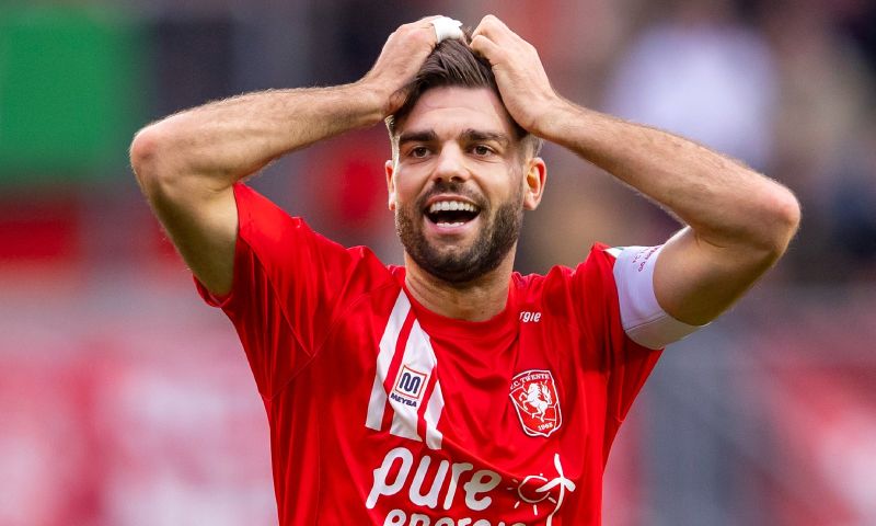 Twente-selectie vermijdt onderlinge spanningen: 'Oké jongens, vecht het maar uit'