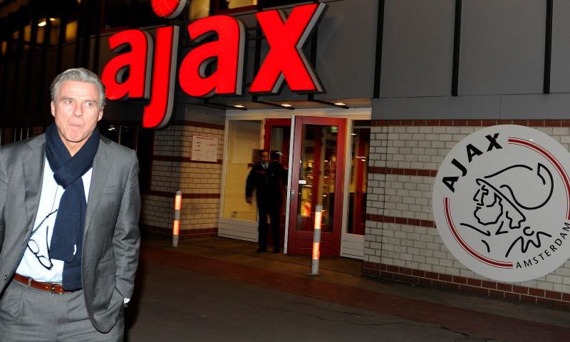 Molenaar begrijpt niet van chaos in Amsterdam: 'Iets fundamenteel mis bij Ajax'