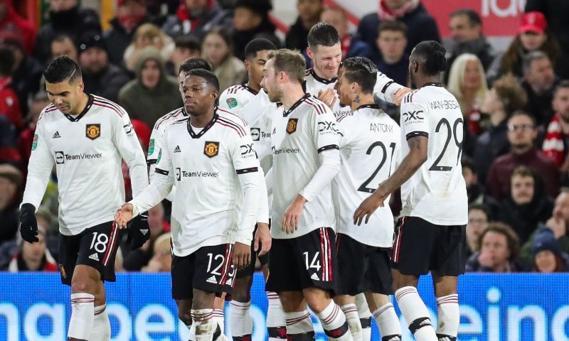 Manchester United wint in de Carabao Cup van Nottingham Forest dankzij Weghorst