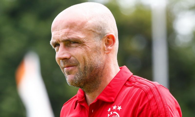 Slechts één Ajax-trainer stond deze eeuw korter aan het roer dan Schreuder