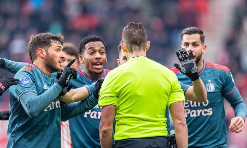 Ochtenkranten over Ajax, Feyenoord en PSV