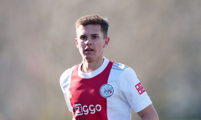 'Buitenlandse jeugdspelers doorbreken niet bij Ajax'