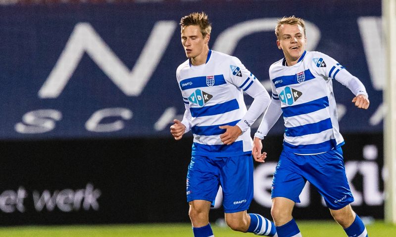 van den belt verklaart gele kaart in duel met jong ajax