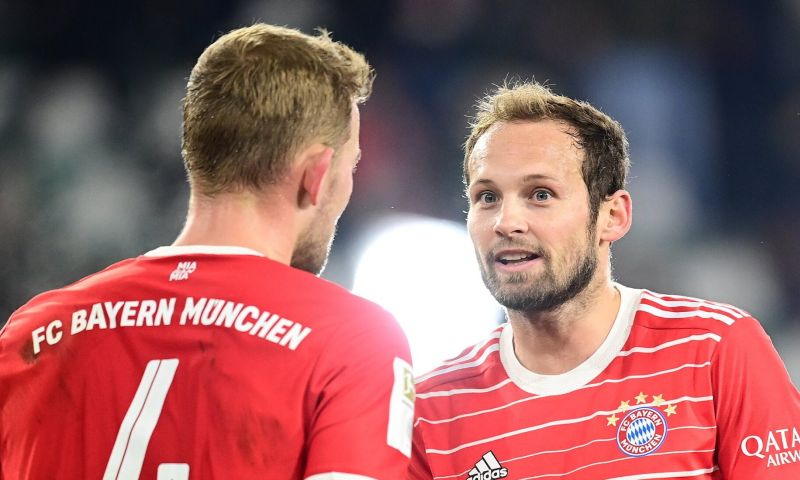 blind over eerste profcontract bij ajax