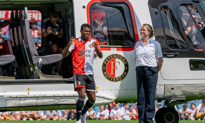 Uitblinker Dilrosun vanaf de bank belangrijk voor Feyenoord: 'Wil altijd spelen'