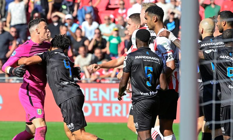 Vaessen haalt uit naar Ajax-fans