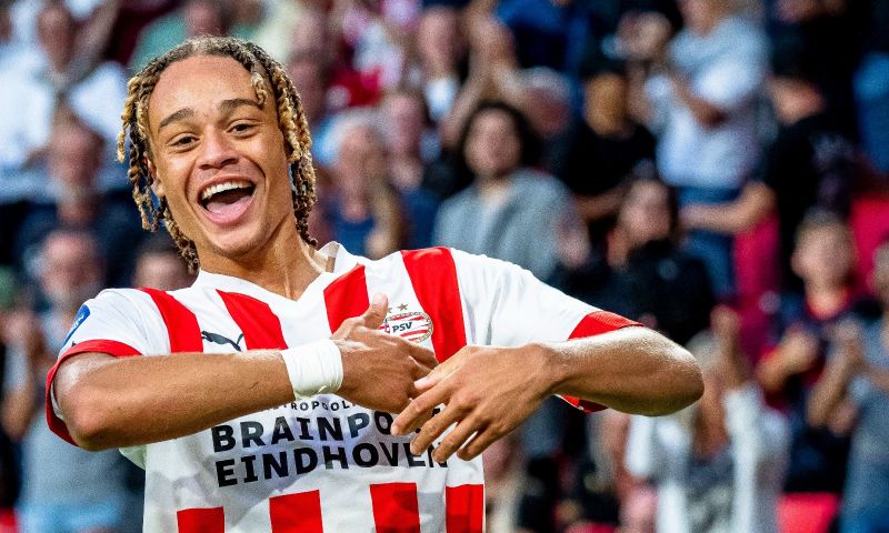 simons door uefa gebombardeerd tot wonderkid