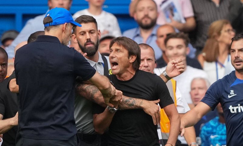 Conte laat taken tijdelijk vallen