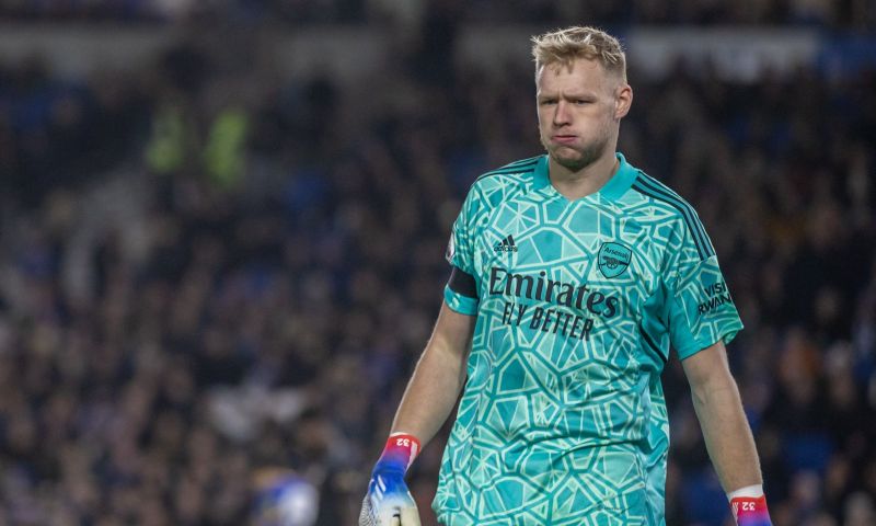 spurs supporter bekent arsenal doelman in rug te hebben geschopt