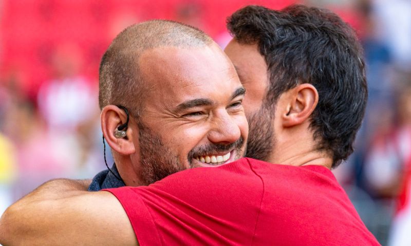 Wesley Sneijder heeft vertelt wat hij met Edwin van der Sar heeft besproken