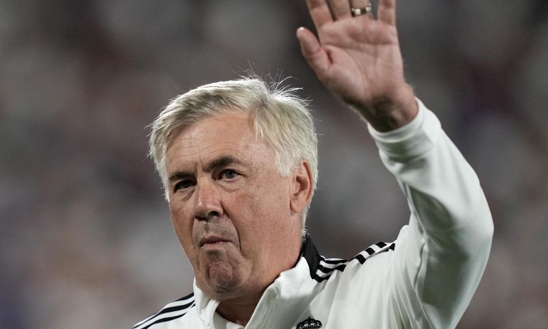 Ancelotti kijkt uit naar duel met Liverpool en stelt fans gerust: 'Karim is fit'