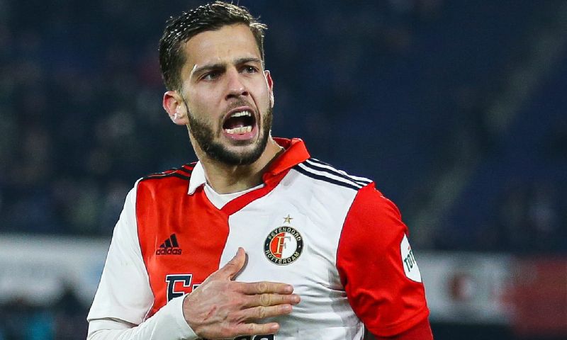 'Tegenvaller voor Feyenoord: Hancko verlaat trainingsveld met blessure'