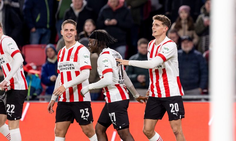 PSV plaatst zich voor de halve finale van de beker