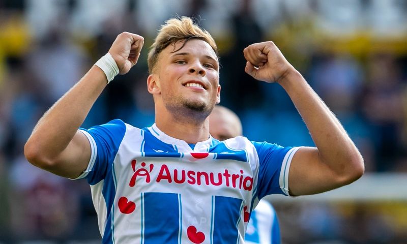 Heerenveen wint aan de hand van Van Hoijdonk de Derby van het Noorden