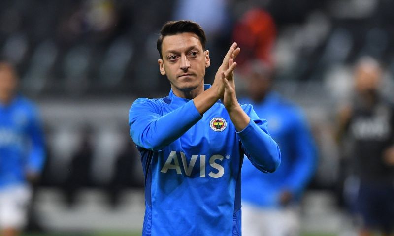 Özil stopt als voetballer