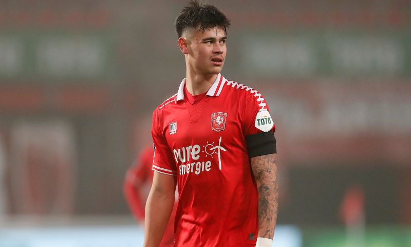 Grote aderlating voor FC Twente: Hilgers weken uitgeschakeld wegens liesblessure