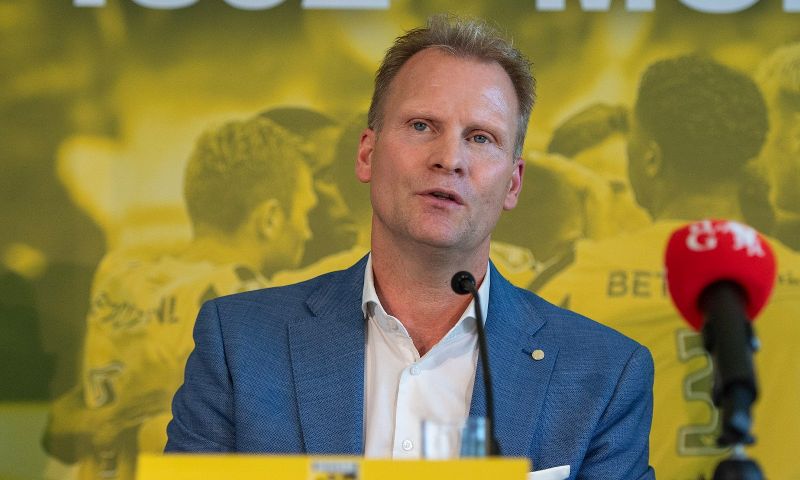 Vitesse neemt afscheid van algemeen directeur: 'Onderdeel van de oplossing'