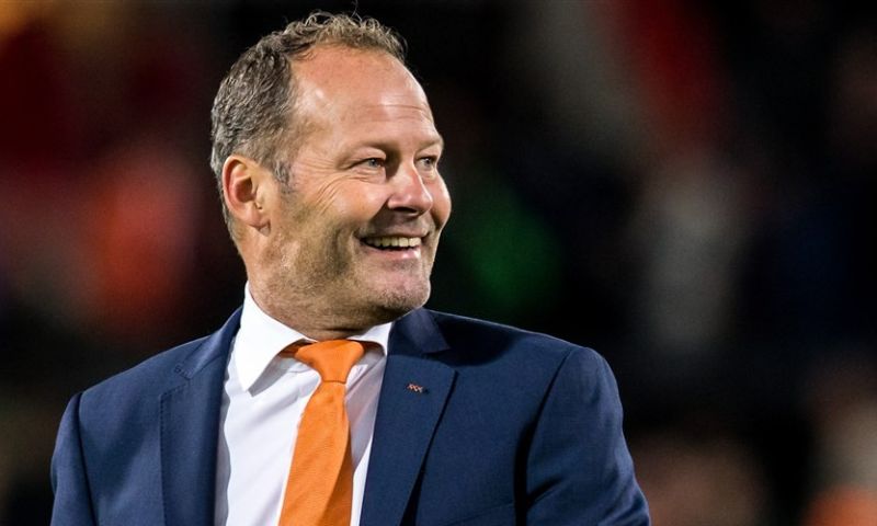 Vader Blind trots na honderdste interland voor Oranje: 'Het zal toch niet'