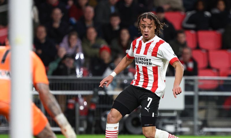 'Simons moet vertrekken bij PSV'
