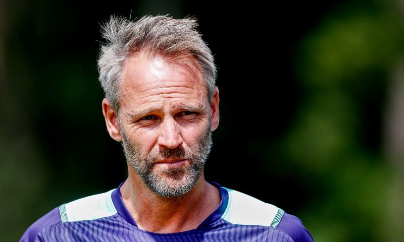 Ooijer stopt bij PSV