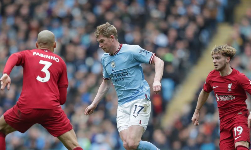 City voetbalt zich langs Liverpool