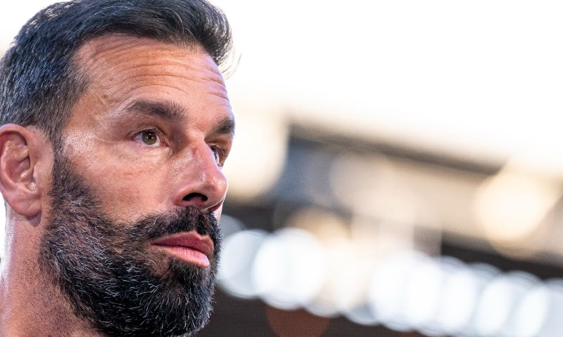 Van Nistelrooij: 'PSV van het allerhoogste niveau, laten zien hoe goed we zijn'