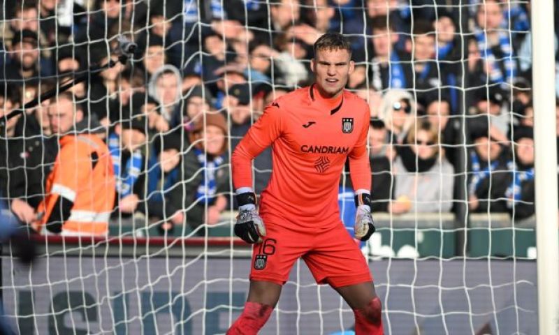 Burnley in Premier League en toont interesse in Bart Verbruggen van Anderlecht
