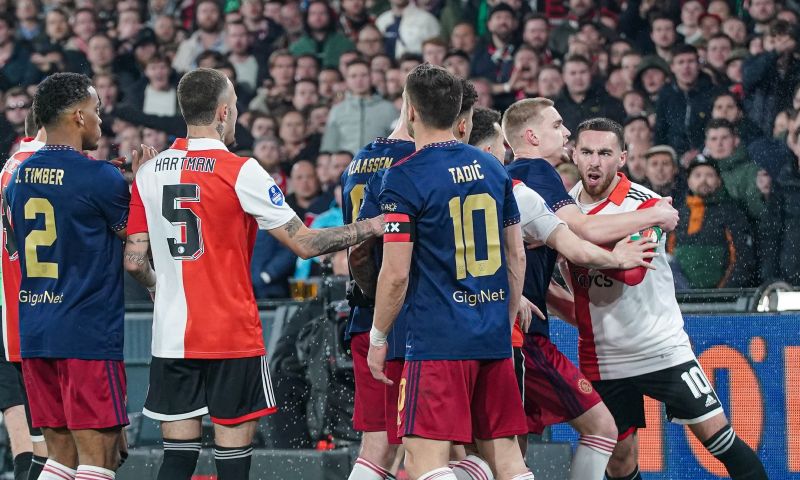 Feyenoord sluit vak Z tegen Roma