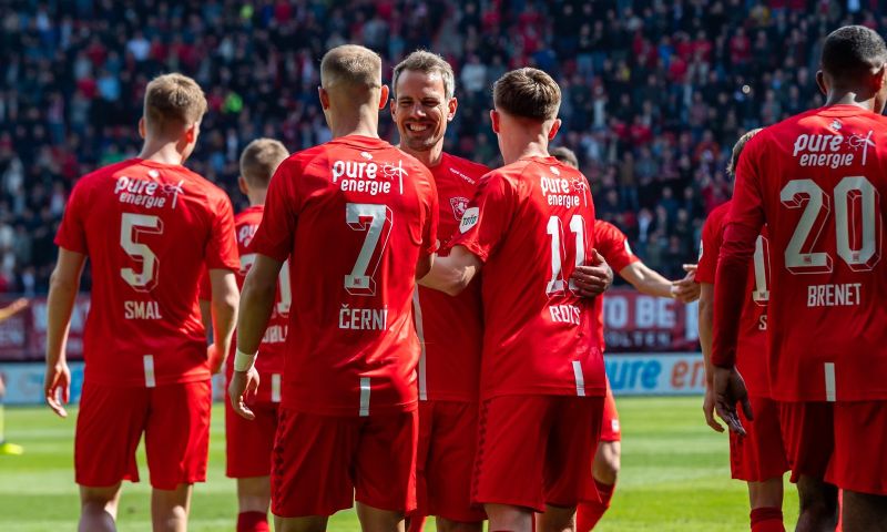 FC Twente wint met Michel Vlap en Wout Brama van SC Cambuur in de Eredivisie