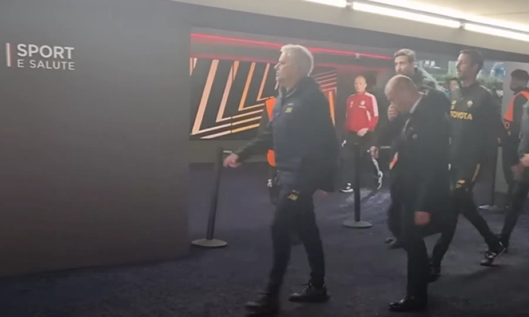Waterreus slacht Mourinho af