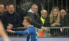 Thumbnail for article: De beelden: MVV-supporter gooit inhoud van beker bier over speler van Jong AZ