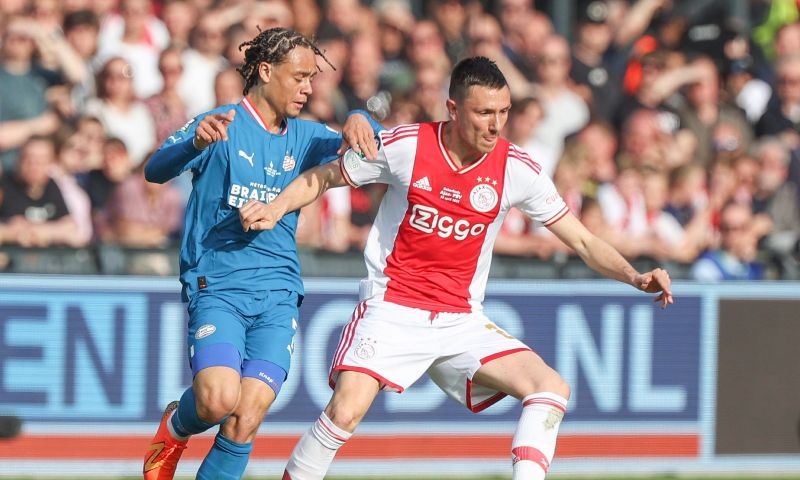 Kenneth Perez sarcastisch over verlenging finale KNVB beker tussen PSV en Ajax