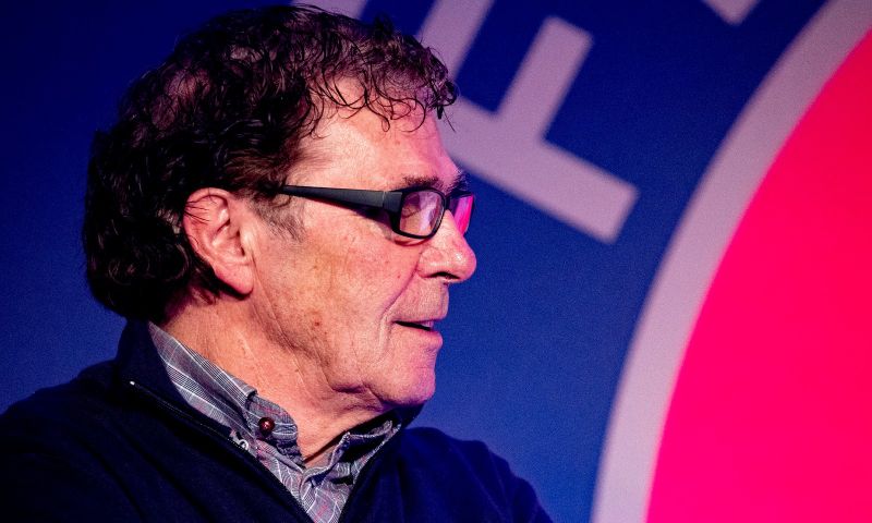 Van Hanegem ergert zich aan bekerfinale